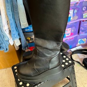 Platform boots